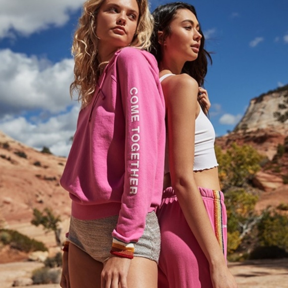 NWD/NWOT SG Come Together Hoodie S/L